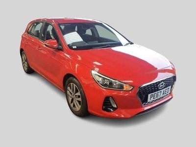 Used Hyundai i30 SE 120 HP (88 kW) 2017 Red Hatchback