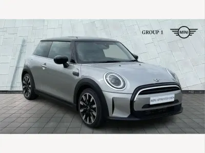 Usado Mini Cooper Exclusive 136 HP (100 kW) 2023 Prateado Citadino