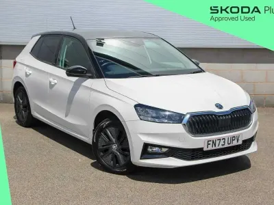 Used Skoda Fabia Colour Edition 94 HP (69 kW) 2023 Candy white body / black magic pearl effect roof Hatchback
