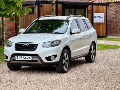 Used Hyundai Santa Fe Premium 197 HP (144 kW) 2012 White SUV