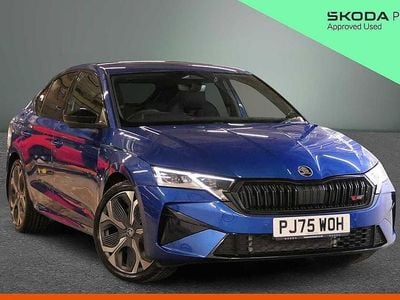 New Skoda Octavia vRS 195 HP (143 kW) 2025 Race blue metallic Hatchback