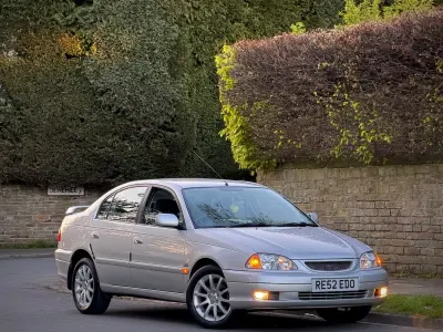 Used Toyota Avensis SR 2002 Silver Sedan
