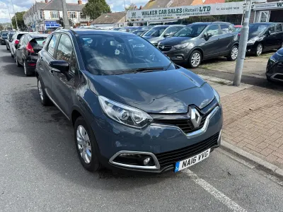 Usado Renault Captur Expression+ 90 HP (66 kW) 2016 Azul SUV