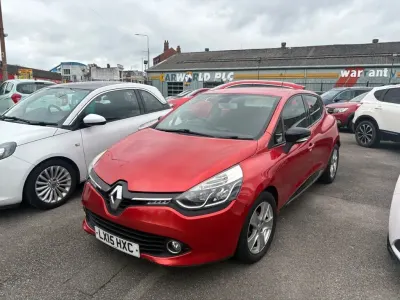 Used Renault Clio IV Dynamique 90 HP (66 kW) 2015 Red Hatchback