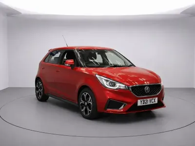 Usado MG MG3 Exclusive 106 CV (77 kW) 2021 Rojo Utilitario