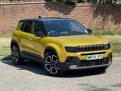 Used Jeep Avenger Summit 114 kW (156 HP) 2024 Yellow/black SUV