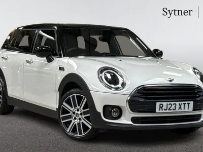 Usado Mini Cooper Clubman Exclusive 134 CV (98 kW) 2023 Blanco Familiar