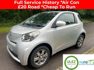 Used Toyota iQ 68 HP (50 kW) 2010 Silver Hatchback