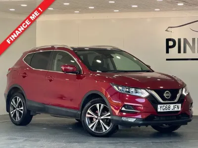 Used Nissan Qashqai N-Connecta 115 HP (84 kW) 2018 Red SUV