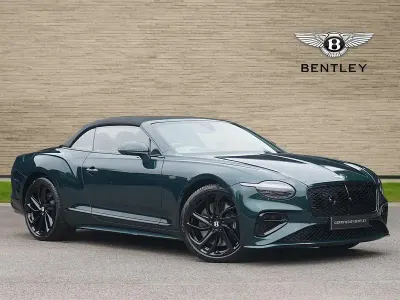 Begagnad Bentley Continental 770 HK (566 kW) 2025 Grön Cab