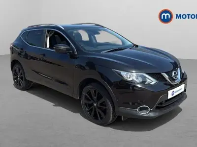 Używany Nissan Qashqai Tekna 131 KM (96 kW) 2017 Czarny SUV