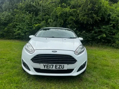 Used Ford Fiesta Zetec 99 HP (72 kW) 2017 White Hatchback