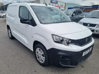 Used Peugeot Partner Premium 2021 White MPV
