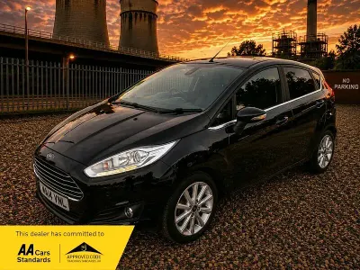 Used Ford Fiesta Titanium 125 HP (91 kW) 2017 Black Hatchback