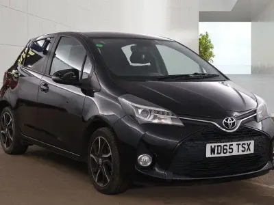 Used Toyota Yaris Sport 99 HP (72 kW) 2015 Black Hatchback