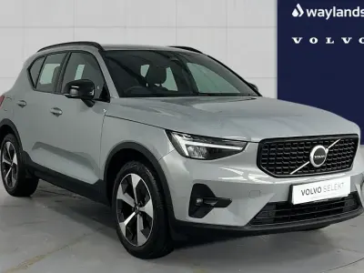 Usado Volvo XC40 Plus 2025 Cinzento SUV