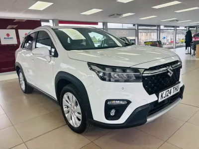 Używany Suzuki SX4 S-Cross 116 KM (85 kW) 2024 Biały SUV