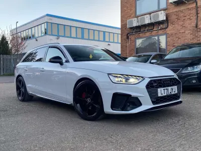 Used Audi A4 Black Edition 190 HP (139 kW) 2021 White Estate