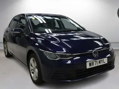 Used VW Golf VII Life 150 HP (110 kW) 2021 Blue Hatchback