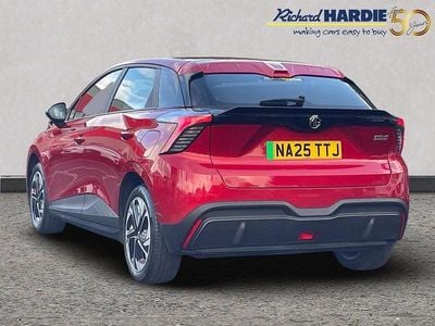 Used MG MG4 EV SE 147 kW (200 HP) 2025 Red Hatchback