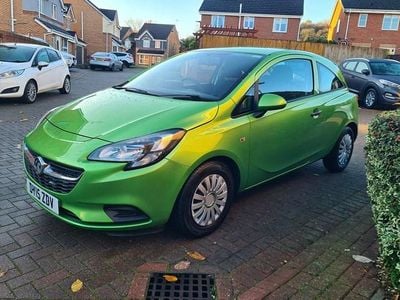 Used Vauxhall Corsa 70 HP (51 kW) 2015 Green Hatchback