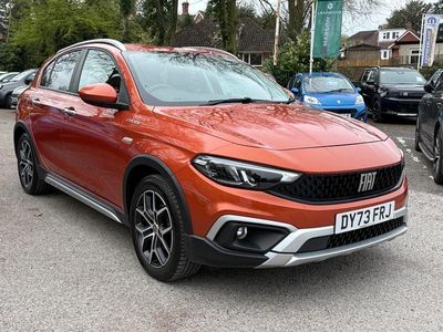 Begagnad Fiat Tipo Cross 100 HK (73 kW) 2023 Orange Halvkombi