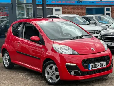 Used Peugeot 107 Allure 68 HP (50 kW) 2012 Red Hatchback