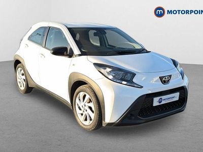 Used Toyota Aygo X PURE 72 HP (52 kW) 2023 White SUV
