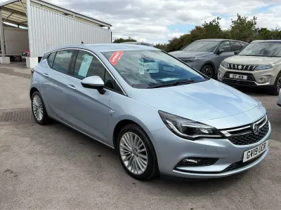 Used Vauxhall Astra Elite 150 HP (110 kW) 2019 Silver Hatchback