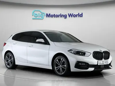 Usado BMW 116 Sport Line 116 CV (85 kW) 2022 Blanco Utilitario