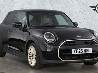 Used Mini Cooper Hatch 113 kW (154 HP) 2025 Black Hatchback