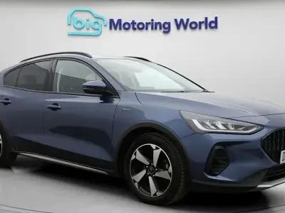 Used Ford Focus Active 125 HP (91 kW) 2023 Blue Hatchback