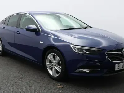 Używany Vauxhall Insignia Elite 136 KM (100 kW) 2021 Niebieski Hatchback