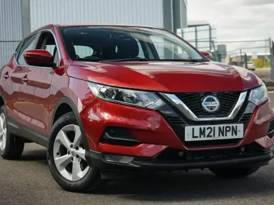 Used Nissan Qashqai Acenta Premium 155 HP (114 kW) 2021 Red SUV