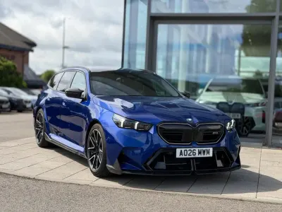 New BMW M5 Comfort Edition 717 HP (527 kW) 2026 Blue Estate
