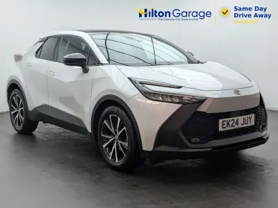 Used Toyota C-HR Design 2024 White SUV