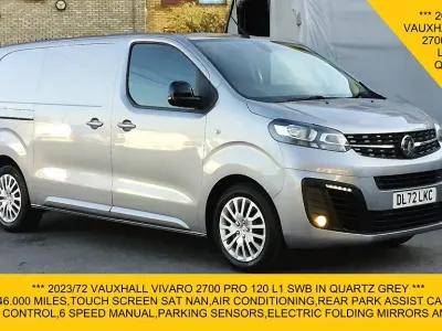 Second-hand Vauxhall Vivaro 2023 Gri Monovolum
