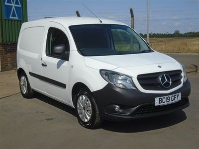 Mercedes Citan 109