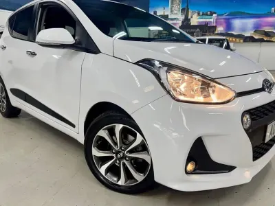 Used Hyundai i10 Premium SE 87 HP (63 kW) 2019 White Hatchback