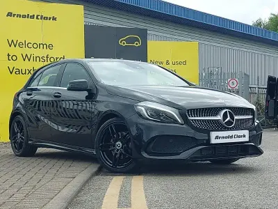 Begagnad Mercedes A180 AMG Line Premium 122 HK (89 kW) 2018 Svart Halvkombi