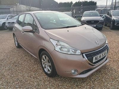 Used Peugeot 208 Active 68 HP (50 kW) 2014 Pink Hatchback