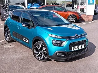 Begagnad Citroën C3 Shine 102 HK (75 kW) 2022 Blå Halvkombi