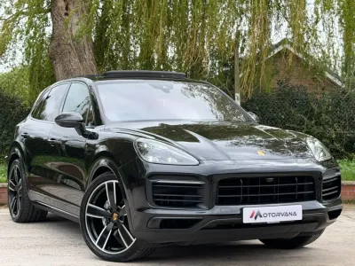 Używany Porsche Cayenne 2021 Czarny SUV