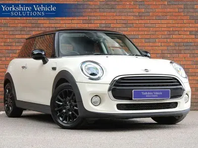 Używany Mini Cooper Hatch 2018 Biały Hatchback