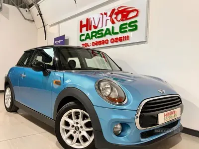 Used Mini Cooper D Hatch 116 HP (85 kW) 2017 Blue Hatchback