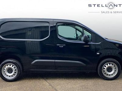 Used Peugeot Partner S 101 HP (74 kW) 2024 Black MPV