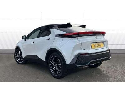 Used Toyota C-HR 140 HP (102 kW) 2024 White SUV