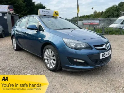 Used Vauxhall Astra S 2014 Blue Estate