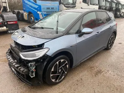 Used VW ID.3 Pro Performance 150 kW (204 HP) 2023 Blue Hatchback