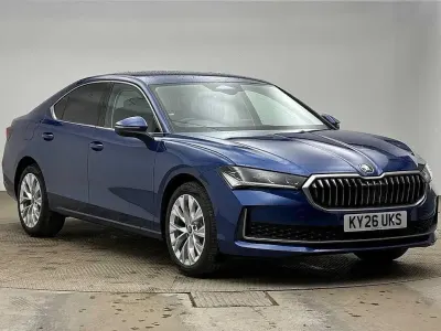 Neu Skoda Superb SE L 150 PS (110 kW) 2026 Blau Kleinwagen